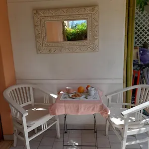 Via Buonarroti Bed & Breakfast