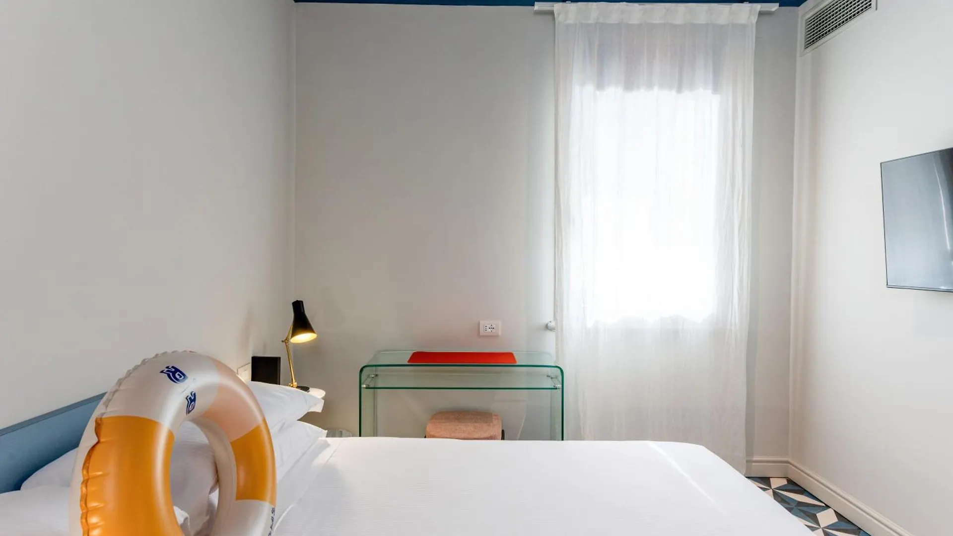 Riva Rooms Follonica Bed & Breakfast