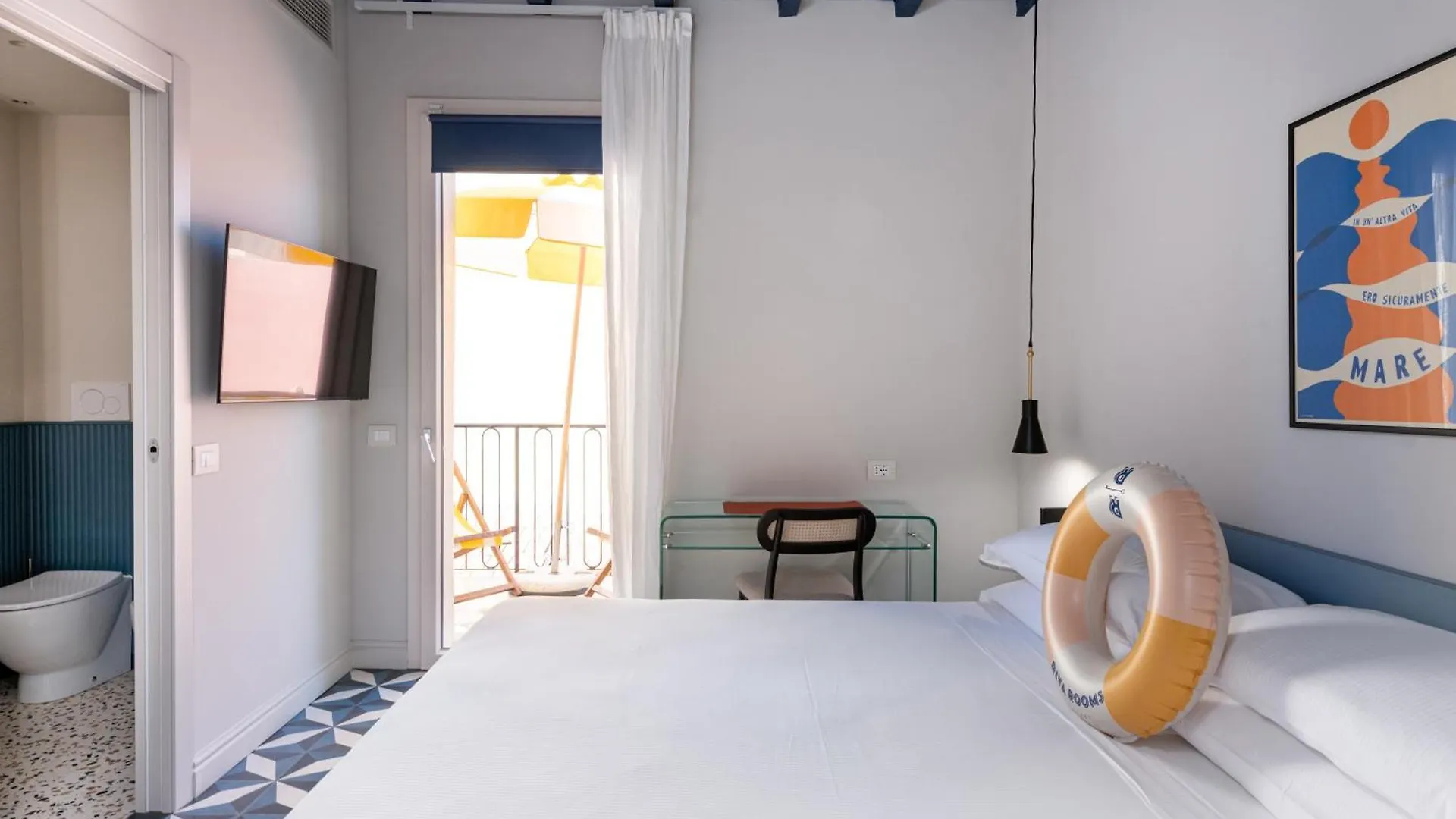 Riva Rooms Follonica 0*,
